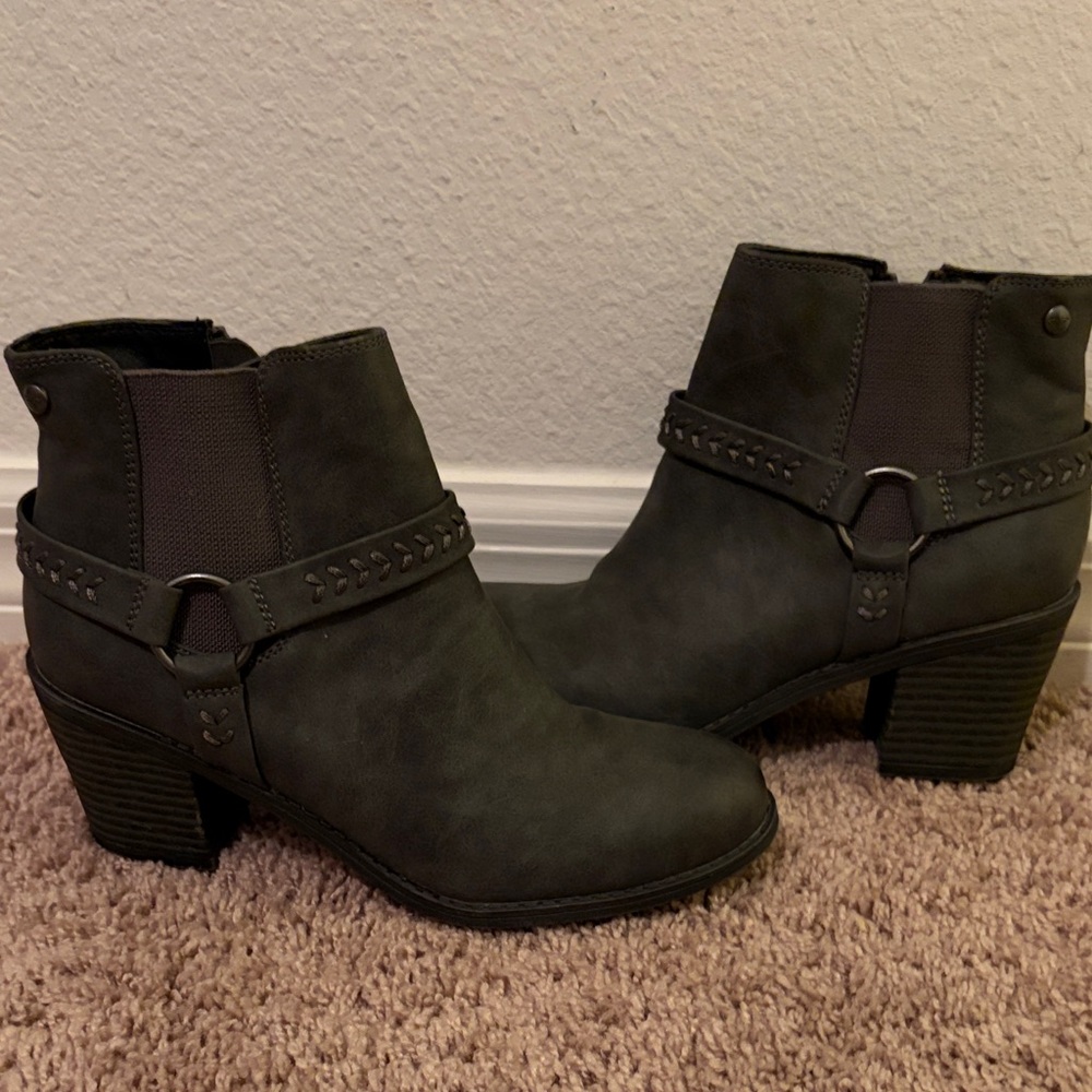 Roxy Booties